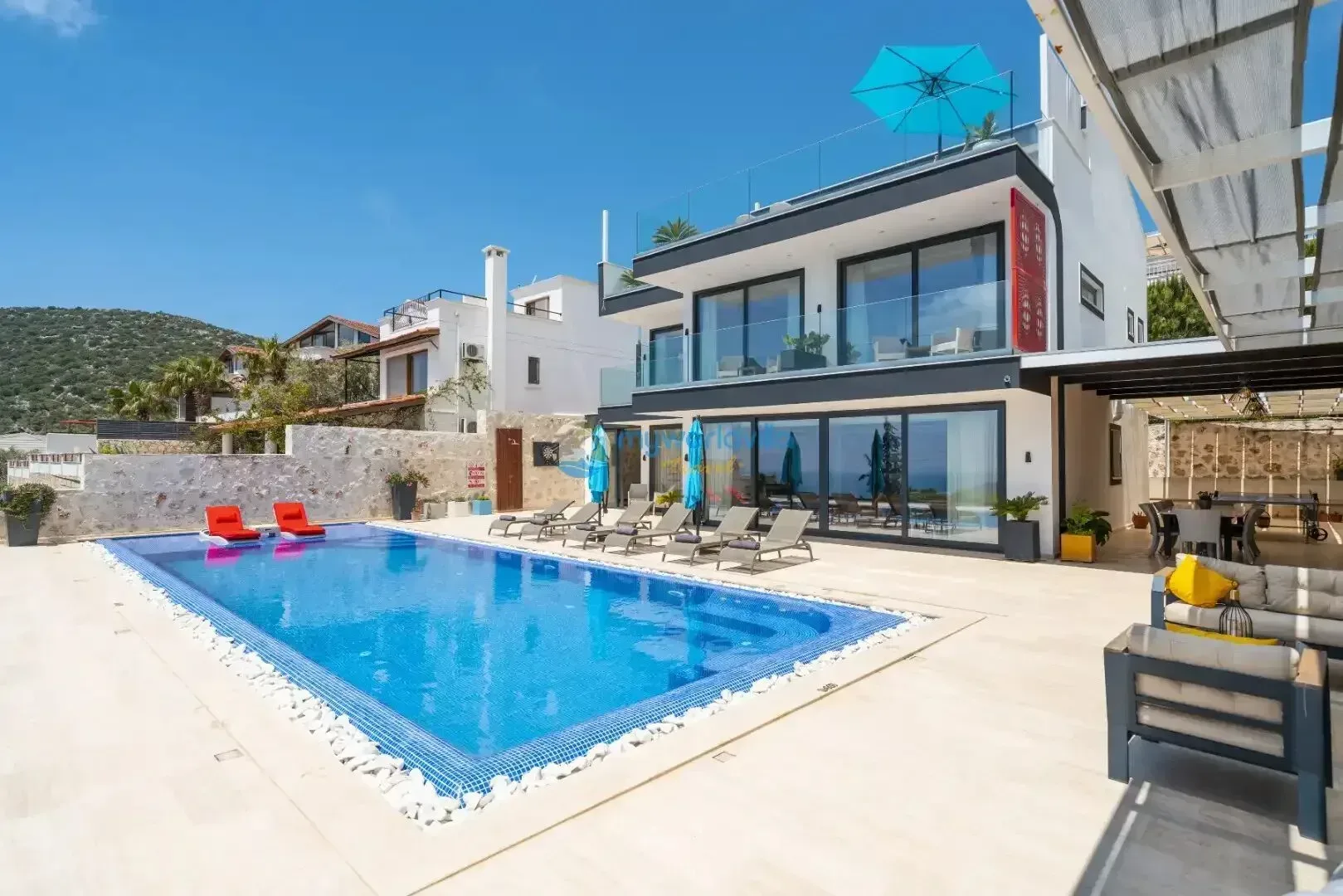Villa Cratos Luxury
