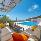 Villa Cratos Luxury